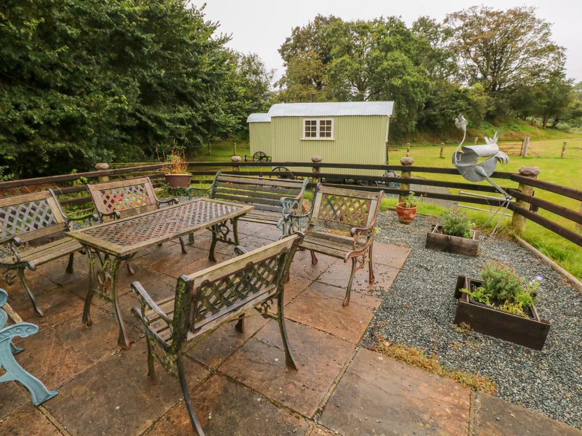 Shepherds Hut - The Crook Milford Haven Exterior photo