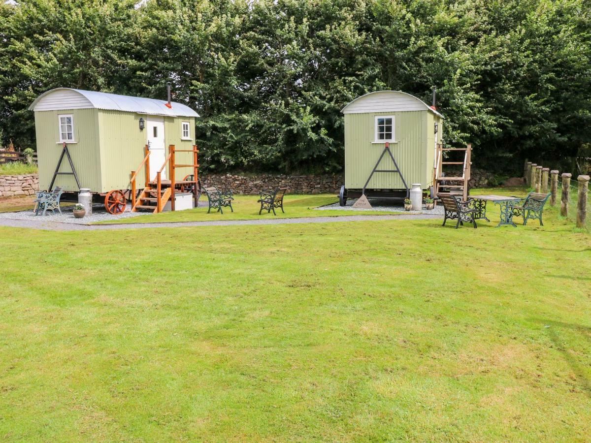 Shepherds Hut - The Crook Milford Haven Exterior photo